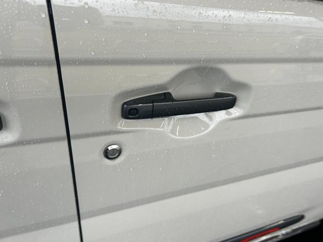 スペーシアギア ハイブリッドXZ 届出済未使用車 全方位ナビ 両側電動スライドドア アイドリングストップ 横滑り防止装置 衝突被害軽減ブレーキ クルーズコントロール シートヒーター アルミホイール ルーフレール オートエアコン(31枚目)