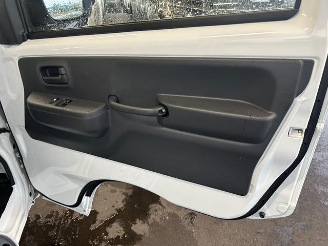 すぐにご来店頂けない場合や遠方にお住まいの方、車両状態の詳細が知りたい方はお気軽にご連絡下さい♪