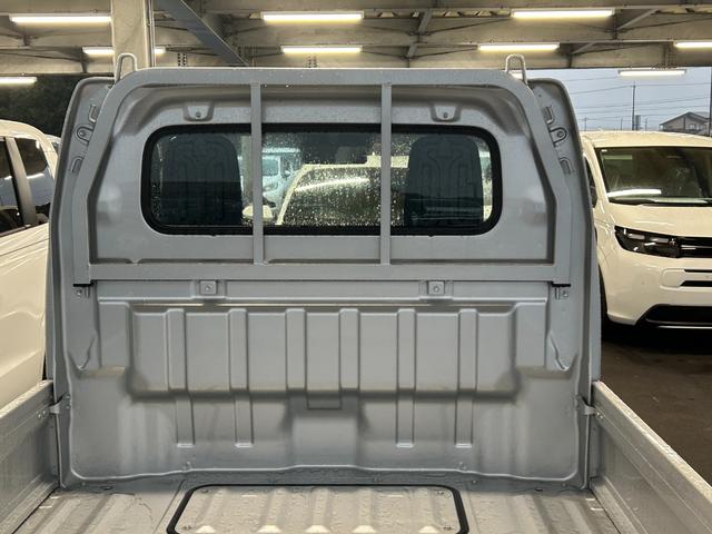 キャリイトラック KCエアコン・パワステ 4WD 届出済未使用車 衝突被害軽減ブレーキ クリアランスソナー アイドリングストップ 横滑り防止装置 キーレスエントリー オートライト エアコン 運転席エアバック 助手席エアバック(14枚目)