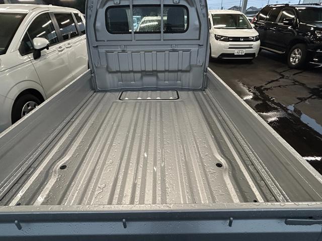 キャリイトラック KCエアコン・パワステ 4WD 届出済未使用車 衝突被害軽減ブレーキ クリアランスソナー アイドリングストップ 横滑り防止装置 キーレスエントリー オートライト エアコン 運転席エアバック 助手席エアバック(15枚目)