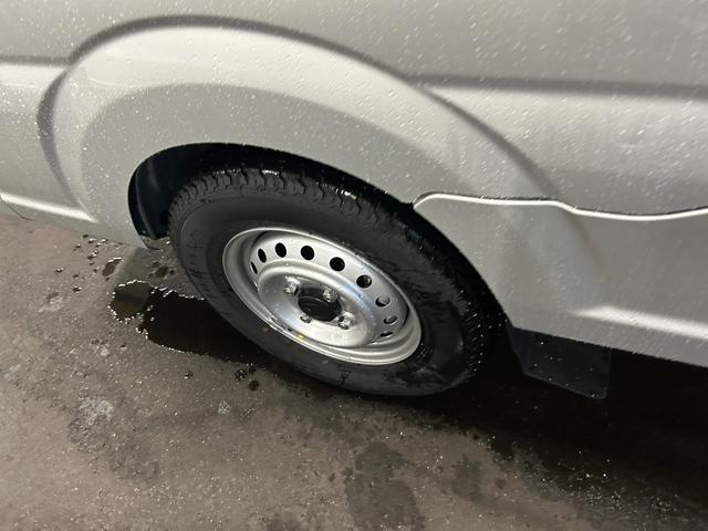 キャリイトラック KCエアコン・パワステ 4WD 届出済未使用車 衝突被害軽減ブレーキ クリアランスソナー アイドリングストップ 横滑り防止装置 キーレスエントリー オートライト エアコン 運転席エアバック 助手席エアバック(17枚目)