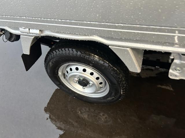 キャリイトラック KCエアコン・パワステ 4WD 届出済未使用車 衝突被害軽減ブレーキ クリアランスソナー アイドリングストップ 横滑り防止装置 キーレスエントリー オートライト エアコン 運転席エアバック 助手席エアバック(23枚目)