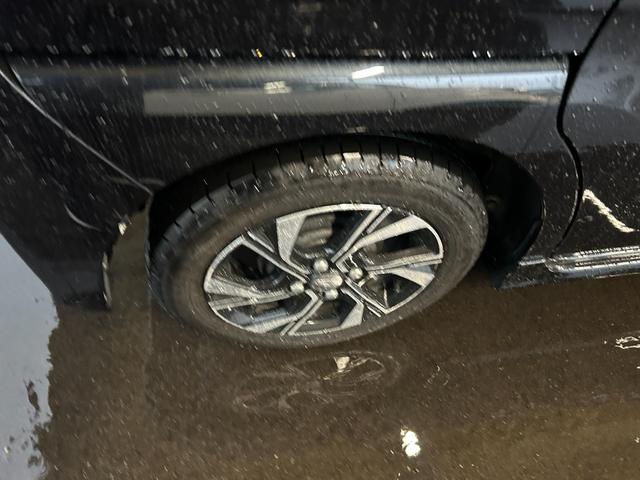 タント カスタムＸ　ナビ付　アルミホイール　盗難防止システム　両側電動スライドドア　プッシュスタート　クリアランスソナー　アイドリングストップ　衝突被害軽減ブレーキ　横滑り防止装置　オートエアコン　オートライト（25枚目）