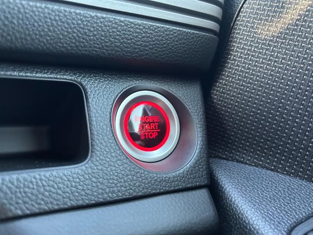 ご覧頂きまして誠に有難うございます!!是非ご来店して頂き、実際にご覧になって頂ければと思います。お客様からのご連絡をスタッフ一同、心よりお待ちしております