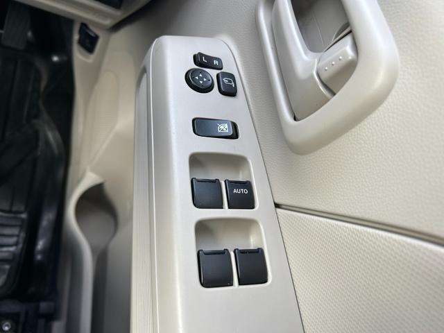 フレア ハイブリッドXG 4WD ナビ 盗難防止システム シートヒーター プッシュスタート クリアランスソナー 衝突被害軽減ブレーキ レーンアシスト アイドリングストップ 横滑り防止装置 オートエアコン オートライト(41枚目)