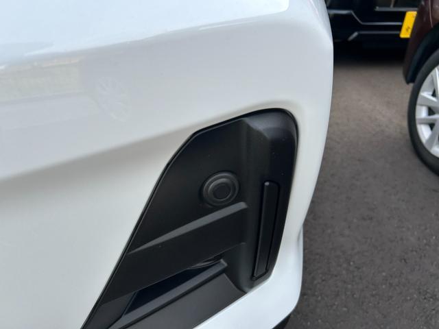 ロッキー X 登録済未使用車 アルミホイール 盗難防止システム 衝突被害軽減ブレーキ アイドリングストップ 横滑り防止装置 クリアランスソナー オートエアコン オートライト プッシュスタート 電動格納ミラー(6枚目)