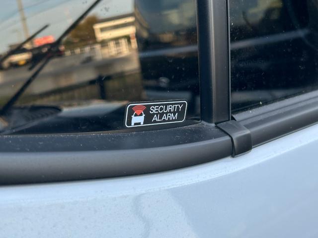 ロッキー X 登録済未使用車 アルミホイール 盗難防止システム 衝突被害軽減ブレーキ アイドリングストップ 横滑り防止装置 クリアランスソナー オートエアコン オートライト プッシュスタート 電動格納ミラー(24枚目)
