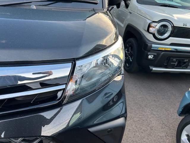 トール Ｘ　登録済未使用車　ディスプレイオーディオ　バックカメラ　エアコン　片側電動スライドドア　プッシュスタート　衝突被害軽減ブレーキ　アイドリングストップ　クリアランスソナー　横滑り防止装置　電動格納ミラー（5枚目）