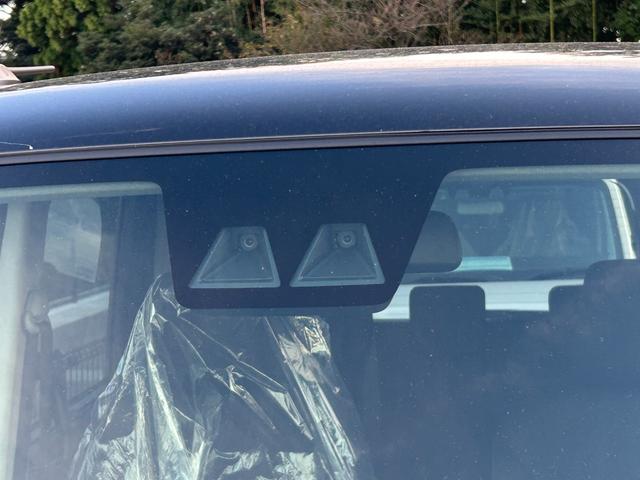 トール Ｘ　登録済未使用車　ディスプレイオーディオ　バックカメラ　エアコン　片側電動スライドドア　プッシュスタート　衝突被害軽減ブレーキ　アイドリングストップ　クリアランスソナー　横滑り防止装置　電動格納ミラー（7枚目）