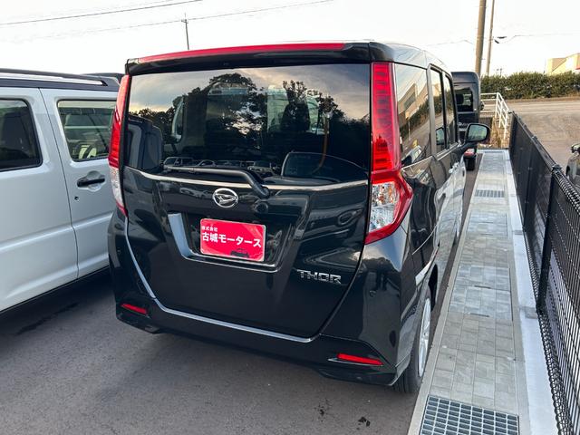 トール Ｘ　登録済未使用車　ディスプレイオーディオ　バックカメラ　エアコン　片側電動スライドドア　プッシュスタート　衝突被害軽減ブレーキ　アイドリングストップ　クリアランスソナー　横滑り防止装置　電動格納ミラー（8枚目）