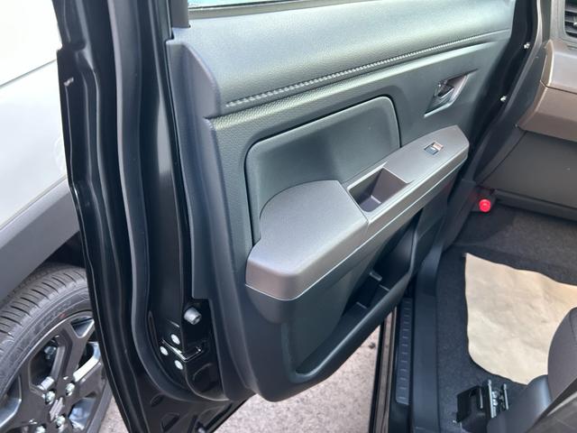 トール Ｘ　登録済未使用車　ディスプレイオーディオ　バックカメラ　エアコン　片側電動スライドドア　プッシュスタート　衝突被害軽減ブレーキ　アイドリングストップ　クリアランスソナー　横滑り防止装置　電動格納ミラー（22枚目）