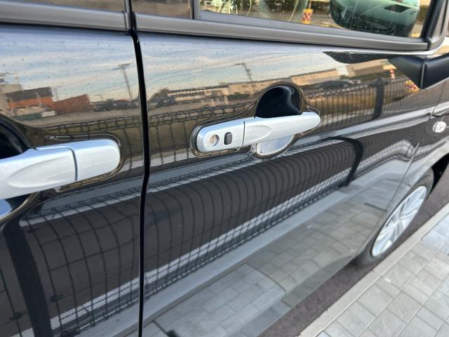 トール Ｘ　登録済未使用車　ディスプレイオーディオ　バックカメラ　エアコン　片側電動スライドドア　プッシュスタート　衝突被害軽減ブレーキ　アイドリングストップ　クリアランスソナー　横滑り防止装置　電動格納ミラー（25枚目）