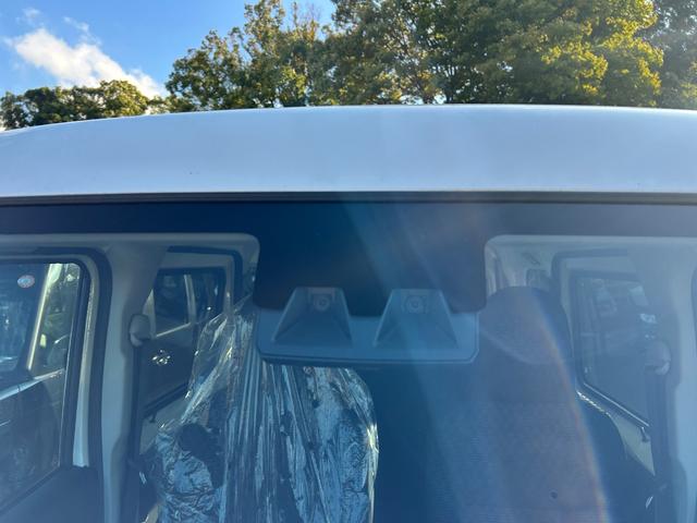 ハイゼットカーゴ DX 4WD 届出済未使用車 アイドリングストップ クリアランスソナー 横滑り防止装置 衝突被害軽減ブレーキエ リアヒーター キーレスエントリー エアコン オートライト ベンチシート(7枚目)