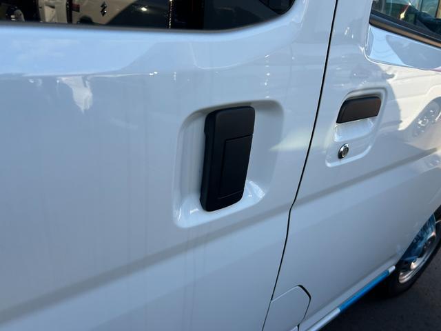 ハイゼットカーゴ DX 4WD 届出済未使用車 アイドリングストップ クリアランスソナー 横滑り防止装置 衝突被害軽減ブレーキエ リアヒーター キーレスエントリー エアコン オートライト ベンチシート(26枚目)