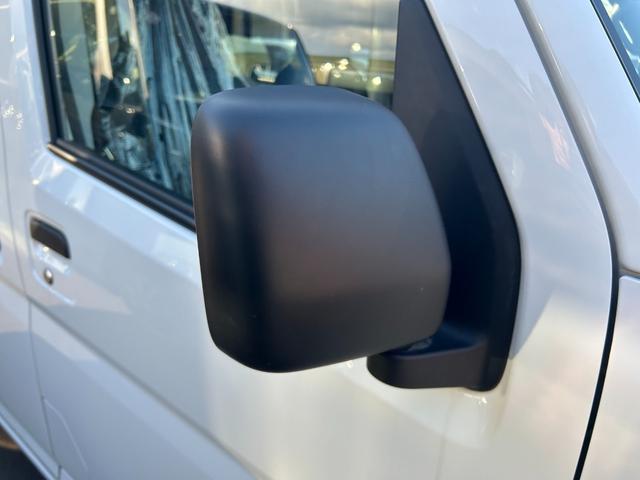 ハイゼットカーゴ DX 4WD 届出済未使用車 アイドリングストップ クリアランスソナー 横滑り防止装置 衝突被害軽減ブレーキエ リアヒーター キーレスエントリー エアコン オートライト ベンチシート(29枚目)