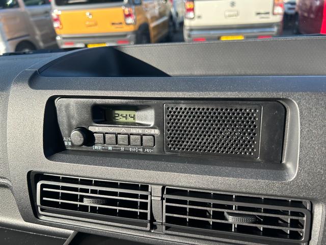 ハイゼットカーゴ DX 4WD 届出済未使用車 アイドリングストップ クリアランスソナー 横滑り防止装置 衝突被害軽減ブレーキエ リアヒーター キーレスエントリー エアコン オートライト ベンチシート(32枚目)