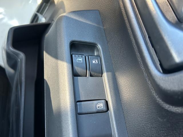ハイゼットカーゴ DX 4WD 届出済未使用車 アイドリングストップ クリアランスソナー 横滑り防止装置 衝突被害軽減ブレーキエ リアヒーター キーレスエントリー エアコン オートライト ベンチシート(40枚目)