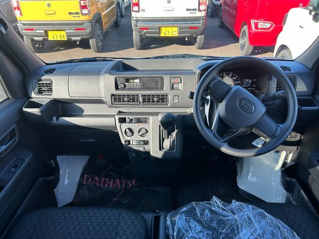 ハイゼットカーゴ DX 4WD 届出済未使用車 アイドリングストップ クリアランスソナー 横滑り防止装置 衝突被害軽減ブレーキエ リアヒーター キーレスエントリー エアコン オートライト ベンチシート(46枚目)