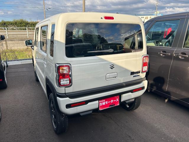 ハスラー ハイブリッドＧ　届出済未使用車　アイドリングストップ　クルーズコントロール　衝突被害軽減ブレーキ　横滑り防止装置　クリアランスソナー　レーンアシスト　シートヒーター　オートエアコン　オートライト　プッシュスタート（9枚目）