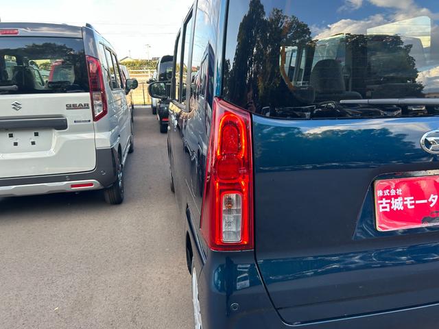 タント L 衝突被害軽減ブレーキ アイドリングストップ クリアランスソナー 横滑り防止装置 盗難防止システム 両側スライドドア オートエアコン オートライト プッシュスタート スマートキー 電動格納ミラー(11枚目)