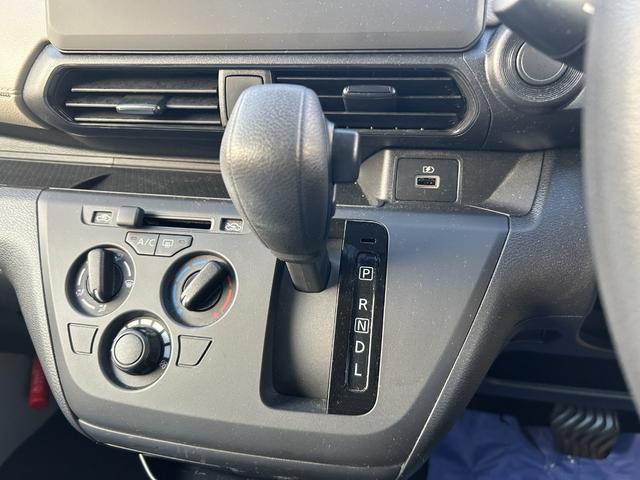 デイズ Ｓ　衝突被害軽減ブレーキ　ＣＤ　エアコン　オートライト　アイドリングストップ　キーレスエントリー　電動格納ミラー　パワーウィンドウ　運転席エアバック　助手席エアバック（35枚目）