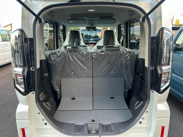 スペーシアカスタム ハイブリッドXS 届出済未使用車 全方位ナビ 両側電動スライドドア アイドリングストップ クルーズコントロール 衝突被害軽減ブレーキ 横滑り防止装置 シートヒーター スマートキー オートエアコン オートライト(18枚目)