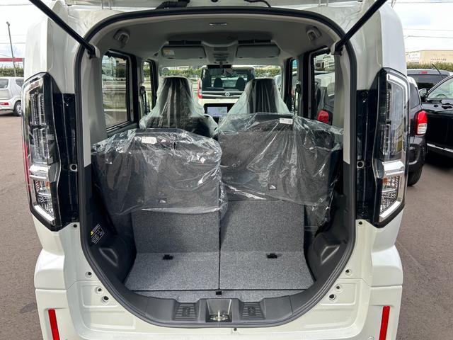 スペーシアカスタム ハイブリッドXS 届出済未使用車 全方位ナビ 両側電動スライドドア シートヒーター ハンドルヒーター アイドリングストップ 横滑り防止装置 クルーズコントロール 衝突被害軽減ブレーキ オートエアコン プッシュスタート(18枚目)