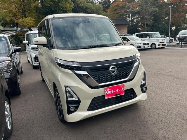 ルークス ハイウェイスター X 4WD 全方位ナビ 片側電動スライドドア アルミホイール シートヒーター 衝突被害軽減ブレーキ アイドリングストップ オートエアコン オートライト プッシュスタート スマートキー 電動格納ミラー(3枚目)