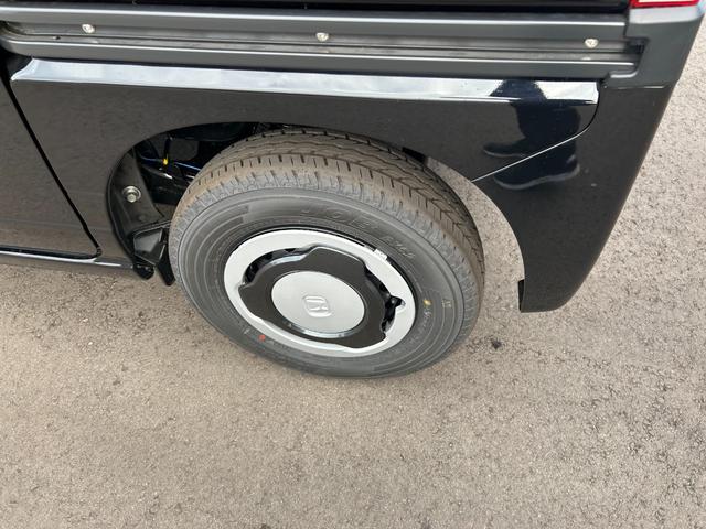 Ｎ－ＶＡＮ ファン　届出済未使用車　両側スライドドア　バックカメラ　クルーズコントロール　衝突被害軽減ブレーキ　レーンアシスト　クリアランスソナー　横滑り防止装置　オートエアコン　プッシュスタート　スマートキー（17枚目）