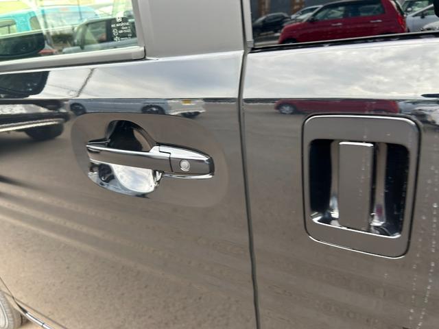 Ｎ－ＶＡＮ ファン　届出済未使用車　両側スライドドア　バックカメラ　クルーズコントロール　衝突被害軽減ブレーキ　レーンアシスト　クリアランスソナー　横滑り防止装置　オートエアコン　プッシュスタート　スマートキー（19枚目）