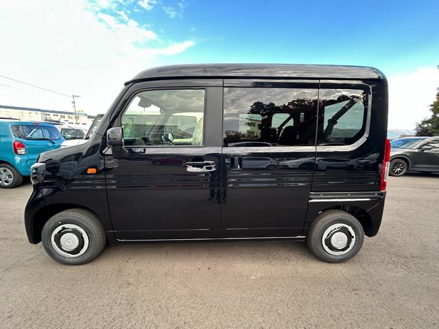 Ｎ－ＶＡＮ ファン　届出済未使用車　両側スライドドア　バックカメラ　クルーズコントロール　衝突被害軽減ブレーキ　レーンアシスト　クリアランスソナー　横滑り防止装置　オートエアコン　プッシュスタート　スマートキー（23枚目）