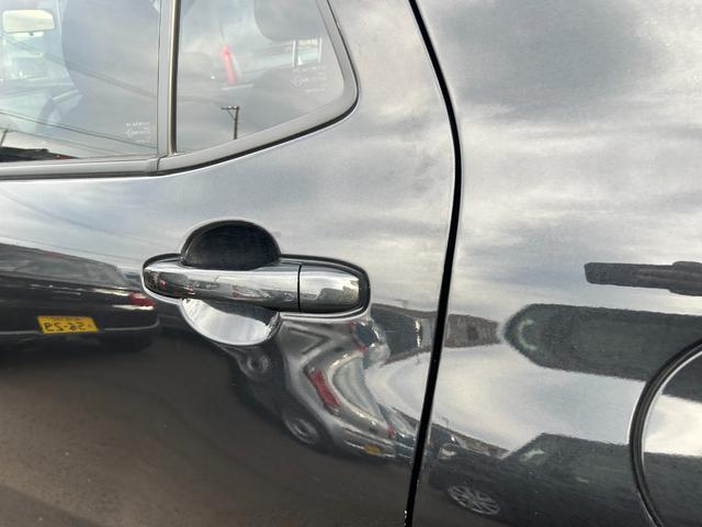 ライズ Ｘ　ディスプレイオーディオ　バックカメラ　盗難防止システム　アイドリングストップ　衝突被害軽減ブレーキ　クリアランスソナー　横滑り防止装置　プッシュスタート　スマートキー　エアコン　オートライト（18枚目）