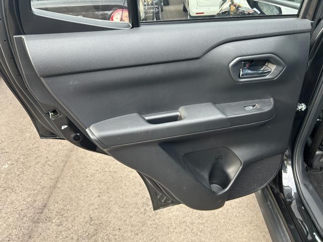 ライズ Ｘ　ディスプレイオーディオ　バックカメラ　盗難防止システム　アイドリングストップ　衝突被害軽減ブレーキ　クリアランスソナー　横滑り防止装置　プッシュスタート　スマートキー　エアコン　オートライト（23枚目）