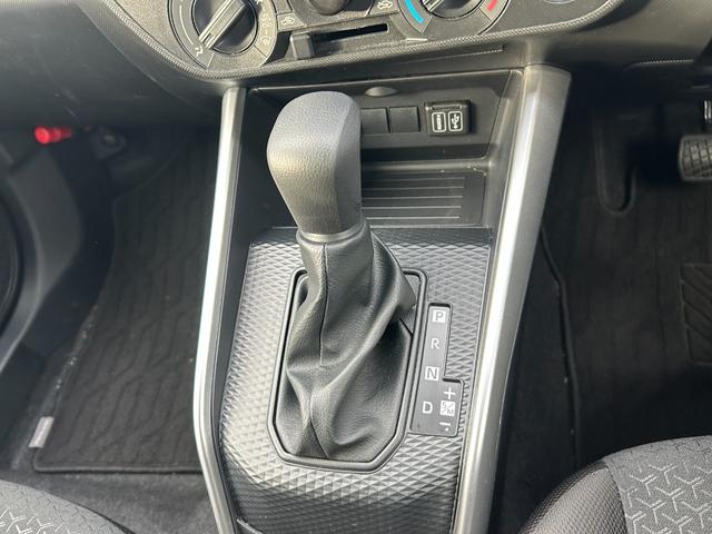 ライズ Ｘ　ディスプレイオーディオ　バックカメラ　盗難防止システム　アイドリングストップ　衝突被害軽減ブレーキ　クリアランスソナー　横滑り防止装置　プッシュスタート　スマートキー　エアコン　オートライト（36枚目）