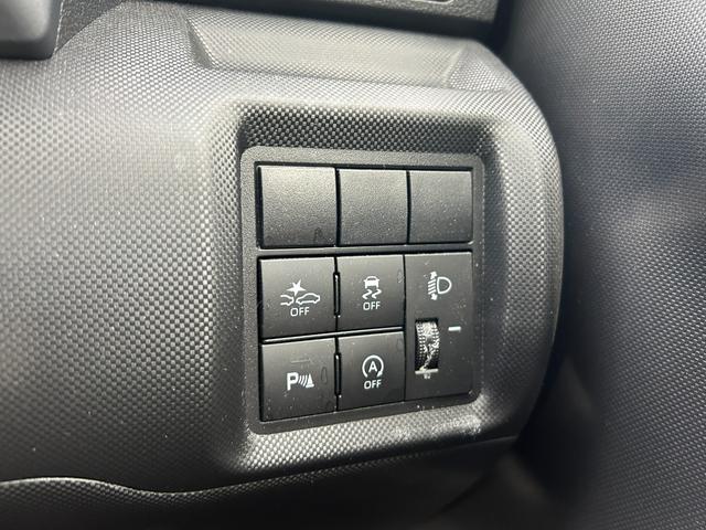 ライズ Ｘ　ディスプレイオーディオ　バックカメラ　盗難防止システム　アイドリングストップ　衝突被害軽減ブレーキ　クリアランスソナー　横滑り防止装置　プッシュスタート　スマートキー　エアコン　オートライト（41枚目）