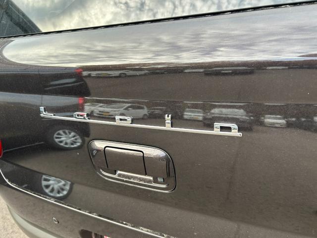 アルトラパン Ｇ　届出済未使用車　シートヒーター　アイドリングストップ　衝突被害軽減ブレーキ　レーンアシスト　横滑り防止装置　クリアランスソナー　プッシュスタート　スマートキー　エアコン　オートライト　電動格納ミラー（12枚目）