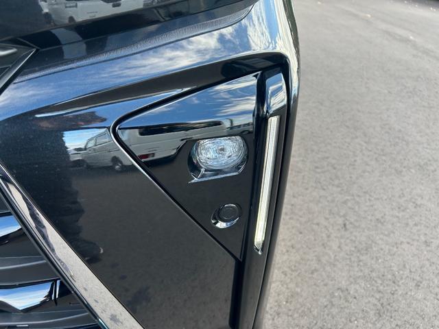 タント カスタムＸ　届出済未使用車　アルミホイール　シートヒーター　両側電動スライドドア　衝突被害軽減ブレーキ　アイドリングストップ　横滑り防止装置　クリアランスソナー　盗難防止システム　オートエアコン　プッシュスタート（6枚目）