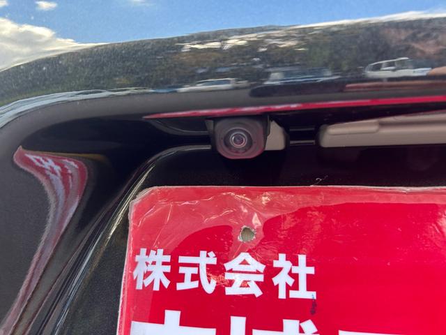 タント カスタムＸ　届出済未使用車　アルミホイール　シートヒーター　両側電動スライドドア　衝突被害軽減ブレーキ　アイドリングストップ　横滑り防止装置　クリアランスソナー　盗難防止システム　オートエアコン　プッシュスタート（16枚目）