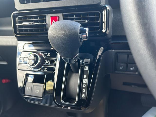 タント カスタムＸ　届出済未使用車　アルミホイール　シートヒーター　両側電動スライドドア　衝突被害軽減ブレーキ　アイドリングストップ　横滑り防止装置　クリアランスソナー　盗難防止システム　オートエアコン　プッシュスタート（35枚目）