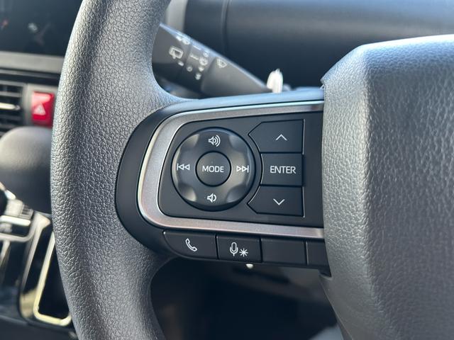 タント カスタムＸ　届出済未使用車　アルミホイール　シートヒーター　両側電動スライドドア　衝突被害軽減ブレーキ　アイドリングストップ　横滑り防止装置　クリアランスソナー　盗難防止システム　オートエアコン　プッシュスタート（38枚目）