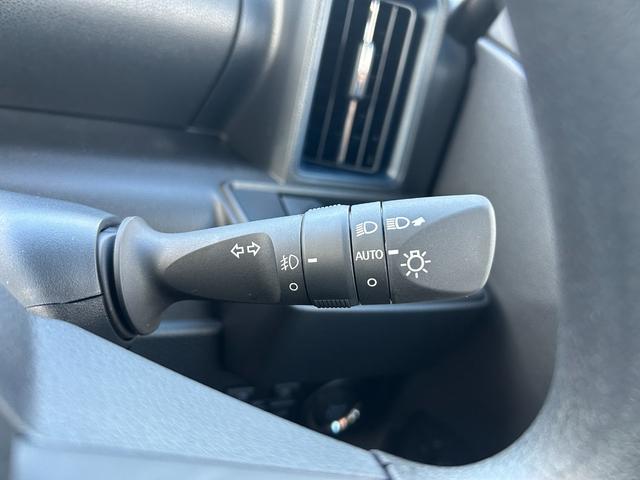 タント カスタムＸ　届出済未使用車　アルミホイール　シートヒーター　両側電動スライドドア　衝突被害軽減ブレーキ　アイドリングストップ　横滑り防止装置　クリアランスソナー　盗難防止システム　オートエアコン　プッシュスタート（39枚目）