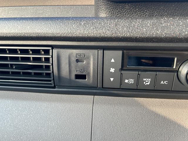 N-BOXジョイ 届出済未使用車 両側電動スライドドア シートヒーター 衝突被害軽減ブレーキ アイドリングストップ 横滑り防止装置 クルーズコントロール プッシュスタート スマートキー オートエアコン オートライト(31枚目)