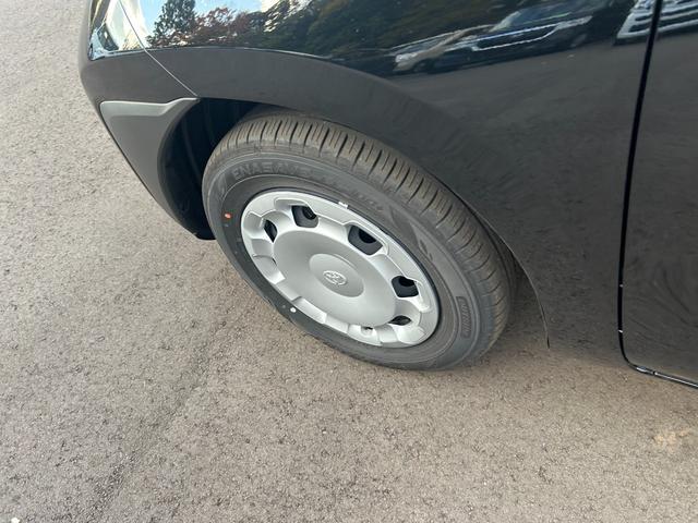 シエンタ ハイブリッドＸ　登録済未使用車　片側電動スライドドア　クルーズコントロール　衝突被害軽減ブレーキ　横滑り防止装置　プッシュスタート　スマートキー　オートエアコン　オートライト　３列シート　電動格納ミラー（19枚目）