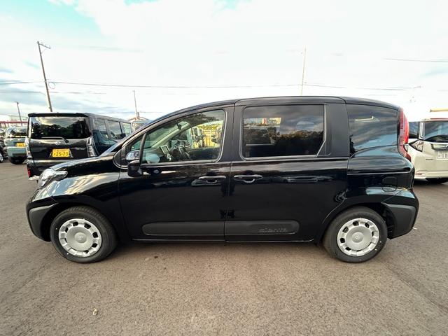 シエンタ ハイブリッドＸ　登録済未使用車　片側電動スライドドア　クルーズコントロール　衝突被害軽減ブレーキ　横滑り防止装置　プッシュスタート　スマートキー　オートエアコン　オートライト　３列シート　電動格納ミラー（21枚目）