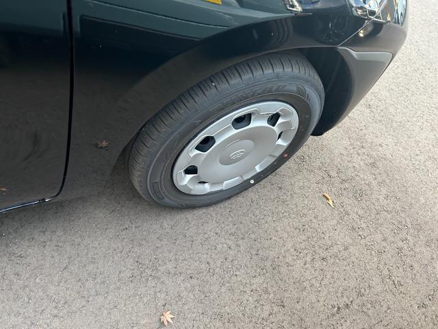 シエンタ ハイブリッドＸ　登録済未使用車　片側電動スライドドア　クルーズコントロール　衝突被害軽減ブレーキ　横滑り防止装置　プッシュスタート　スマートキー　オートエアコン　オートライト　３列シート　電動格納ミラー（26枚目）