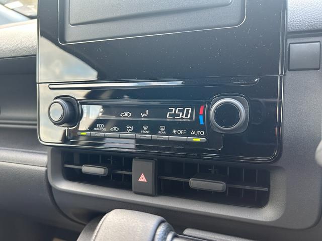 シエンタ ハイブリッドＸ　登録済未使用車　片側電動スライドドア　クルーズコントロール　衝突被害軽減ブレーキ　横滑り防止装置　プッシュスタート　スマートキー　オートエアコン　オートライト　３列シート　電動格納ミラー（31枚目）