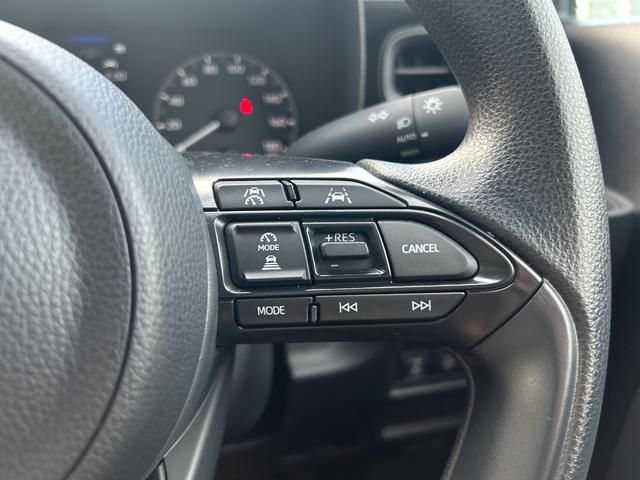 シエンタ ハイブリッドＸ　登録済未使用車　片側電動スライドドア　クルーズコントロール　衝突被害軽減ブレーキ　横滑り防止装置　プッシュスタート　スマートキー　オートエアコン　オートライト　３列シート　電動格納ミラー（35枚目）