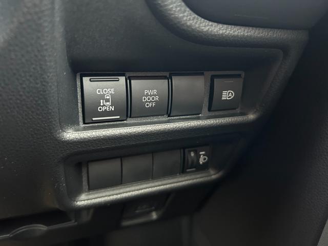 シエンタ ハイブリッドＸ　登録済未使用車　片側電動スライドドア　クルーズコントロール　衝突被害軽減ブレーキ　横滑り防止装置　プッシュスタート　スマートキー　オートエアコン　オートライト　３列シート　電動格納ミラー（38枚目）