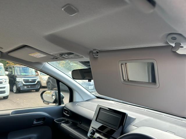 シエンタ ハイブリッドＸ　登録済未使用車　片側電動スライドドア　クルーズコントロール　衝突被害軽減ブレーキ　横滑り防止装置　プッシュスタート　スマートキー　オートエアコン　オートライト　３列シート　電動格納ミラー（41枚目）