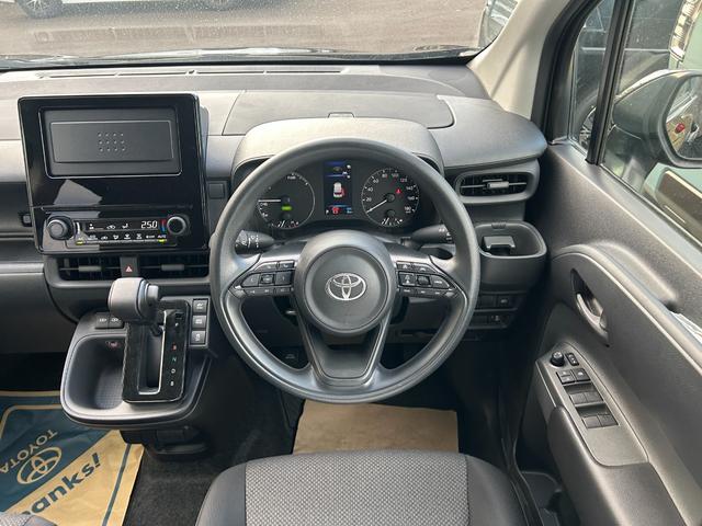 シエンタ ハイブリッドＸ　登録済未使用車　片側電動スライドドア　クルーズコントロール　衝突被害軽減ブレーキ　横滑り防止装置　プッシュスタート　スマートキー　オートエアコン　オートライト　３列シート　電動格納ミラー（46枚目）